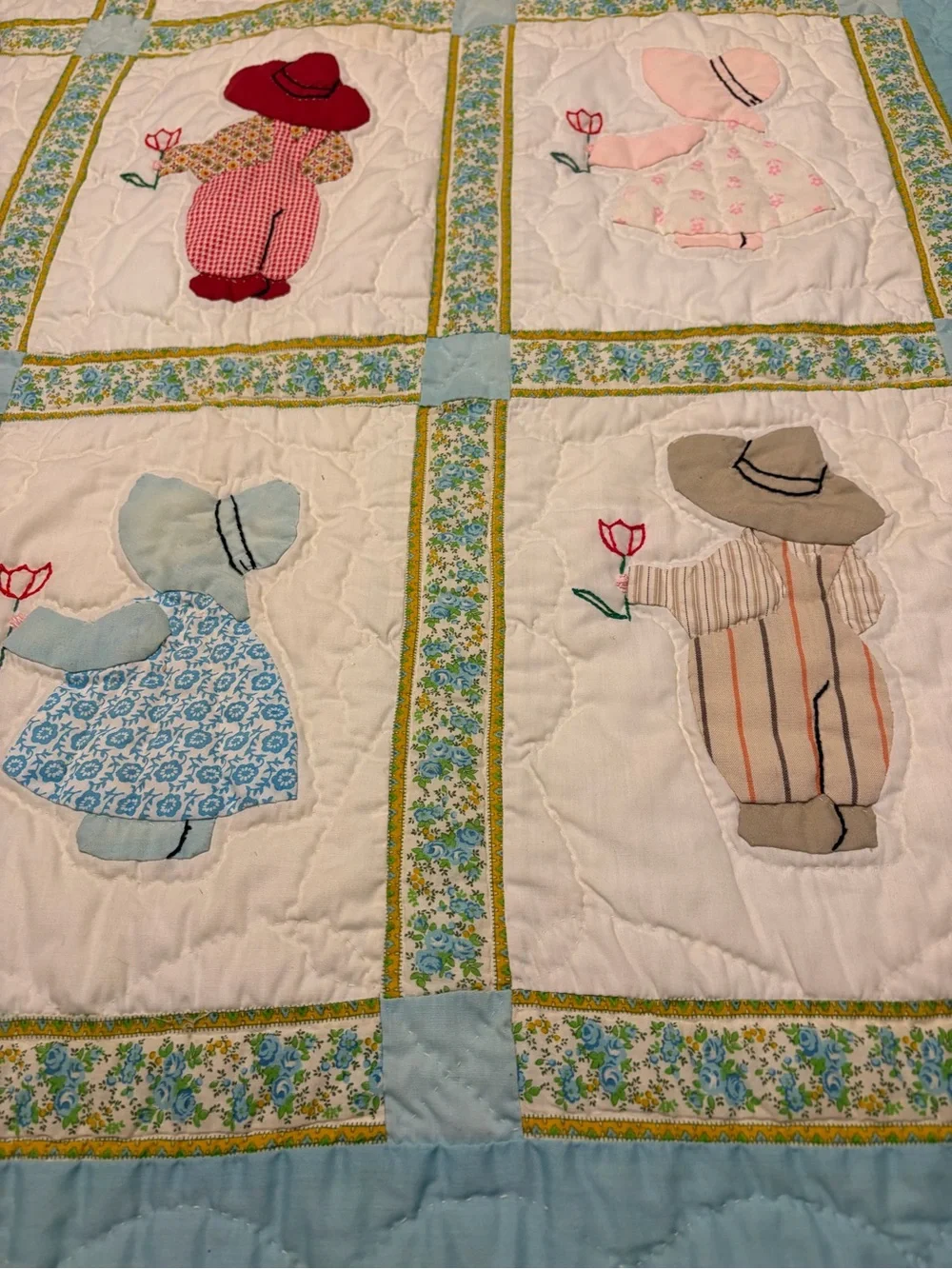 Vintage 1960s 1970s Handmade Applique Quilt 41x61 Sunbonnet Figures Blue